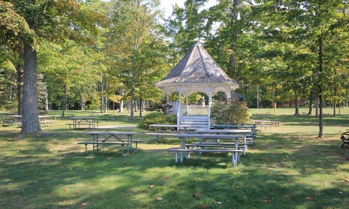 Maple City Cabina | Settler's Inn Gran lugar para relajarse en el condado de Leelanau