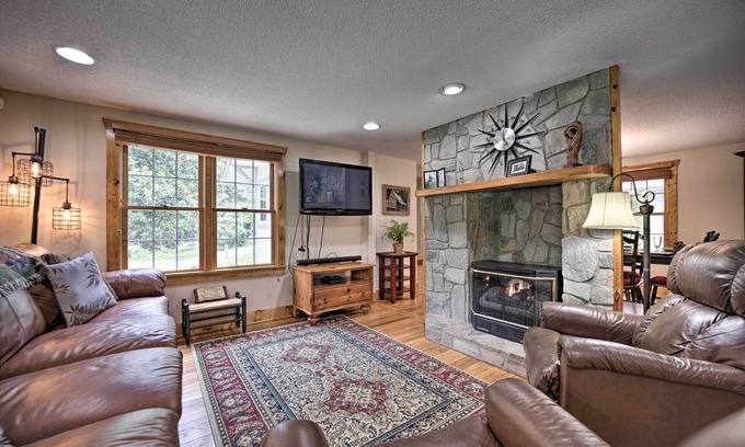 Bryson City Casa | Settlers Mountain Retreat: On-Site Hikes & Views!