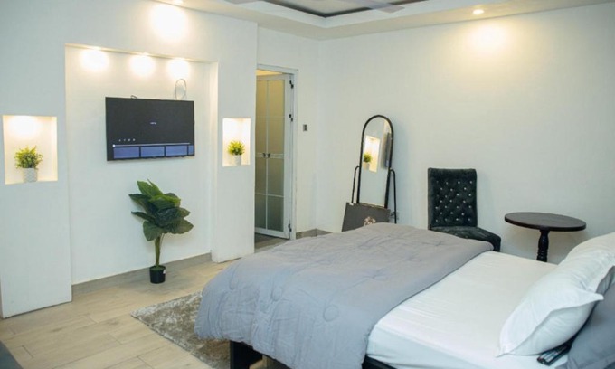 Accra Hotel | Seven Brothers Apartments