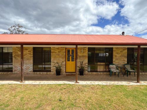 Seven Mile Beach Casa | Seven Mile Beach House - 5 minutes to the Airport