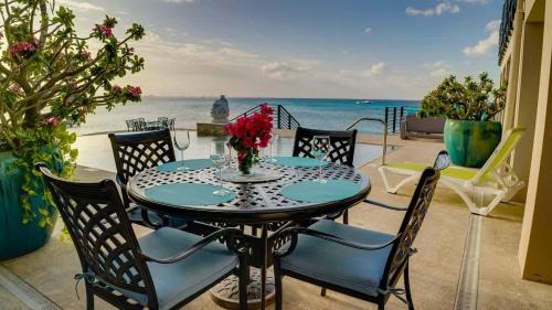 Northwest Point Casa | Seven Mile View Condo #2