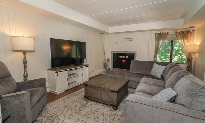 Seven Springs Condominio | Seven Springs 2 Bedroom Premium Condo, Great for families by RedAwning