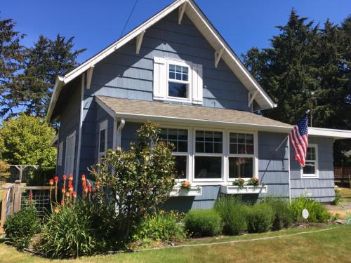 Gearhart Casa | Seventh Street Cottage