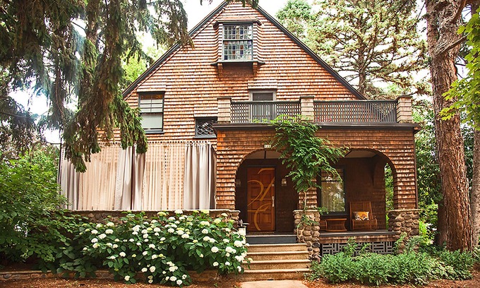 Appleton Casa | SevenTwenty: Hot Tub Under the Stars - Appleton’s Coolest Cozy Stay