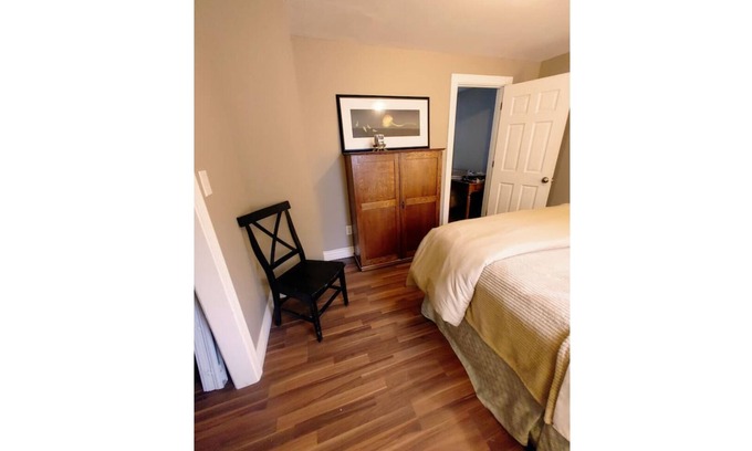 Seattle Metro Area Cabaña | Seward Park Wisteria Cottage