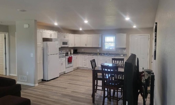 Seymour Casa | Seymour Southern Comfort