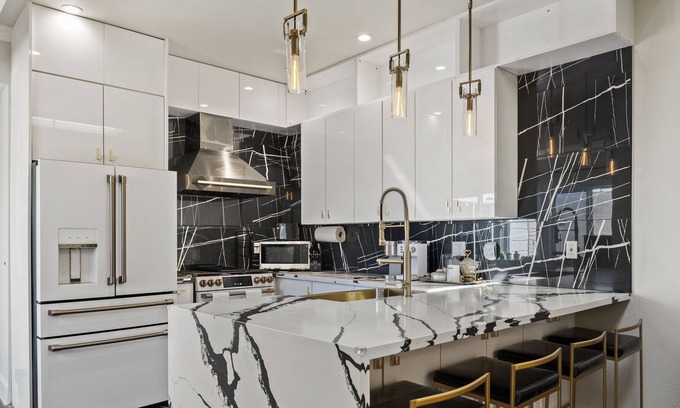 Inner Richmond Casa | SF Central location Upscale Living at its finest 3BR/2BA with High-End Finishes