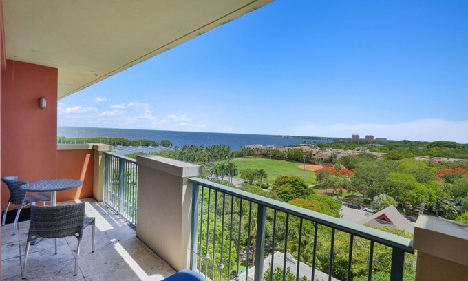 Coconut Grove Apartamento | Ocean View 2BD/2Bth @ Hotel IN Coconut Grove