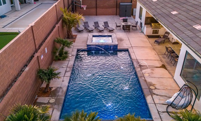 Hurricane Casa | SH 4301 | Private Pool, Hot Tub, Bball Court, Exercise Room, Near Sand Hollow Reservoir!