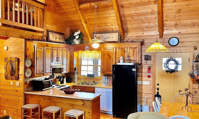 Pine Mountain Cabina | "Turkey Trot Lodge" 25A cabina