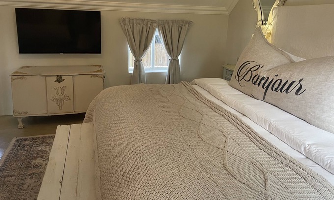 Riebeek Kasteel Casa | Shades of Provence