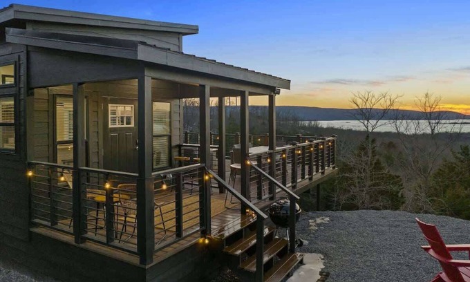 Clayton Cabina | Shadowrock - Luxury Tiny Home with Amazing Views