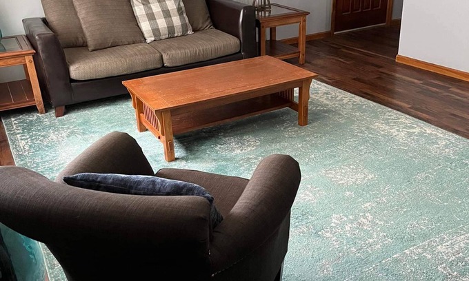 Olney Casa | Shady Shelter - Quiet Comfort, Family Friendly - close to everything!