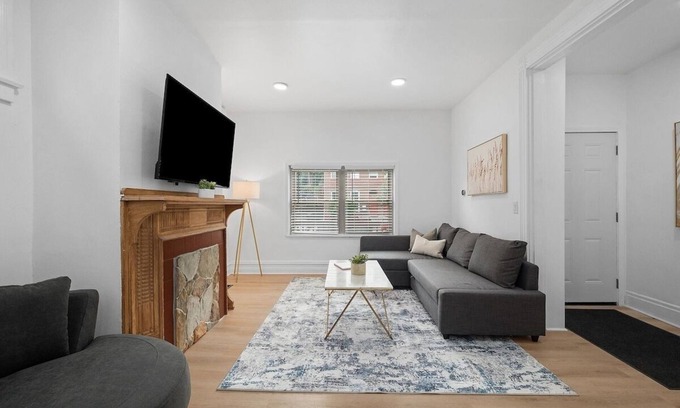 Shadyside Apartamento | Shadyside/Central @1 Spacious and Modern 1Bdr with Free Parking
