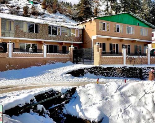 Auli Cama Y Desayuno | Shail Shikhar Heritage Inn