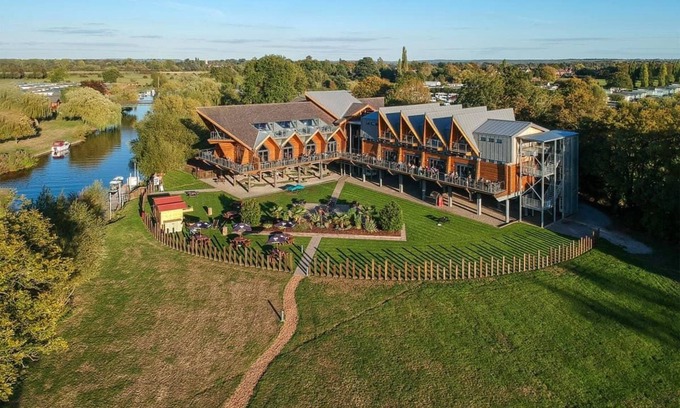 Tiddington Casa | Shakespeare Caravan