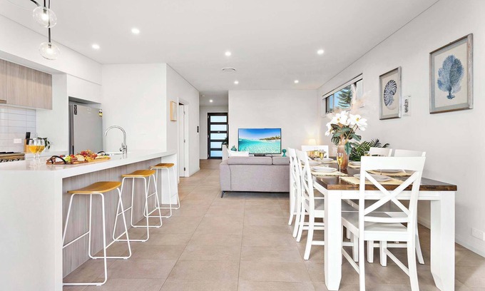 Shell Cove Casa | Shallows Coastal Retreat - Walk to Beach