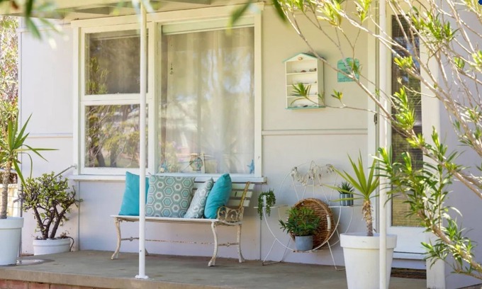 Culburra Beach Casa | Shalom Beach Cottage – Stay 3, Pay 2!