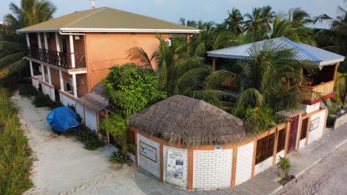 Maamigili Casa | Shamar Guesthouse & Dive