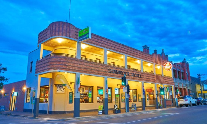 Kyneton Hotel | Shamrock Hotel Kyneton