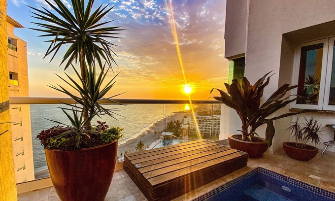 Palmar de Aramara Condominio | Shangri-la Penthouse! lo último en lujo para la mejor oferta!