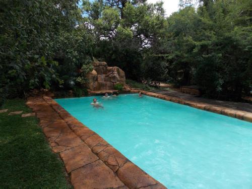 Hartbeespoort Cabina | Shangrila-innibos Country Lodge