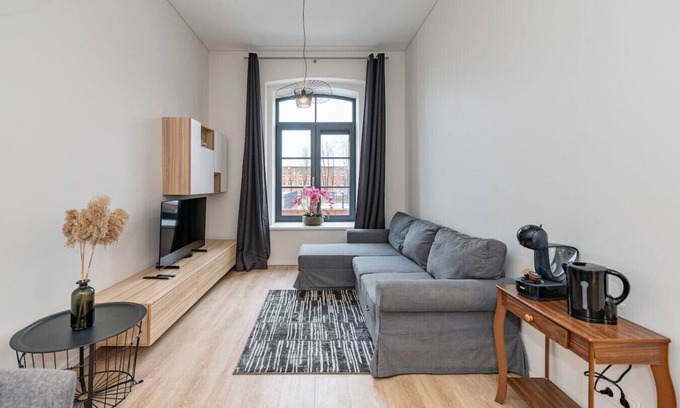 Kaunas Apartamento | Shanti barracks ap by Polo apartments