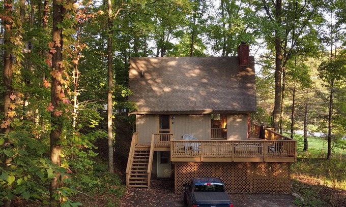 Bellaire Chalet De Esquí | Shanty Creek Chalet! HOT TUB, FIRE PIT, BEACH ACCESS!