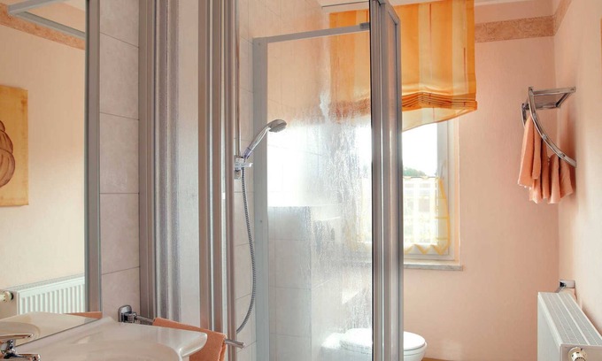 Sangerhausen Cabaña | Habitación compartida 1 - Pension and Restaurant Rüssel-Pub
