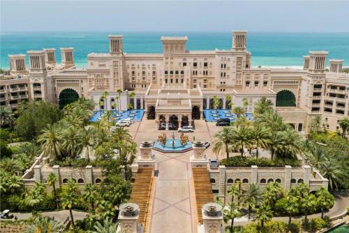 Madinat Zayed Apartamento | Shared room