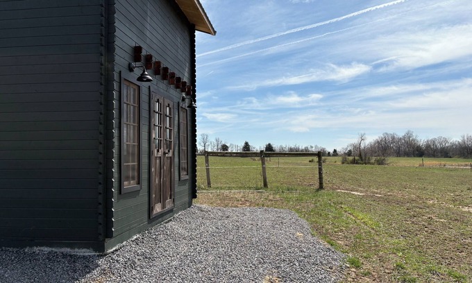 Makanda Cabina | Shawnee Wine Trail Farm Stay