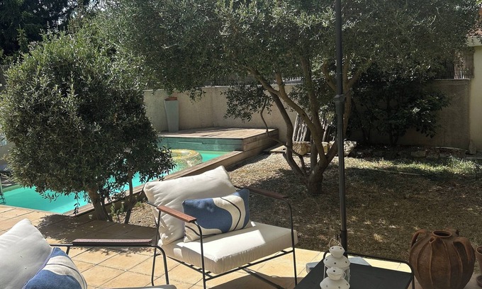 Les Angles Casa | She's got it all! A stone's throw from Avignon and the TGV train station