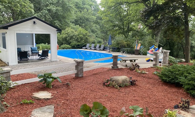 Alden Casa | Shea Oaks Getaway; Lake Geneva Private Heated Pool