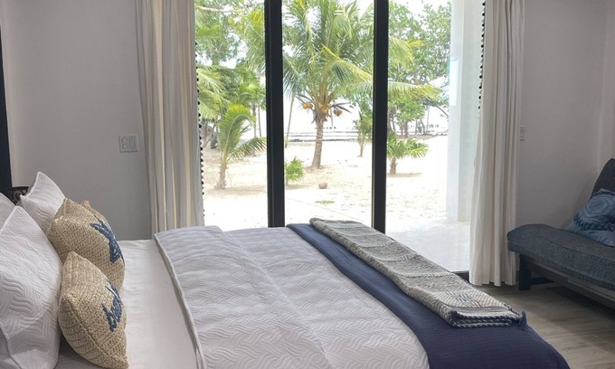 Sittee River Village Casa | Shedrock Shangrila, Beachfront Ocean Breeze Suite