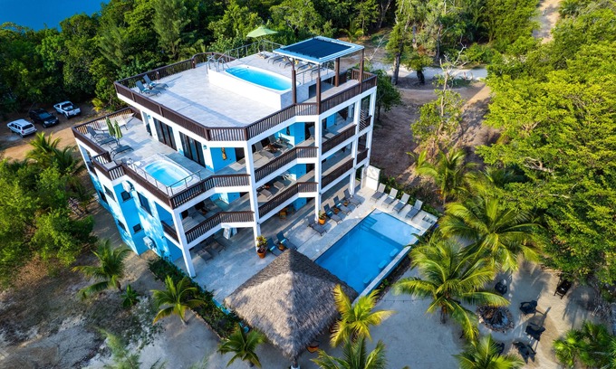 Sittee River Village Casa | Shedrock Shangrila, Beachfront Hibiscus Suite