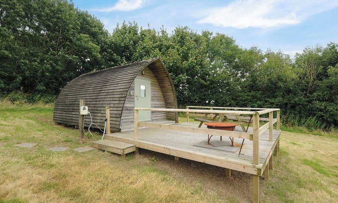Liskeard Cabaña | SHEEP SHED @ PENBUGLE ORGANIC FARM, pet friendly in Looe
