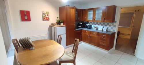 Sheffield Casa | Sheffield Arena Meadowhall Interchange with off road free parking & CCTV