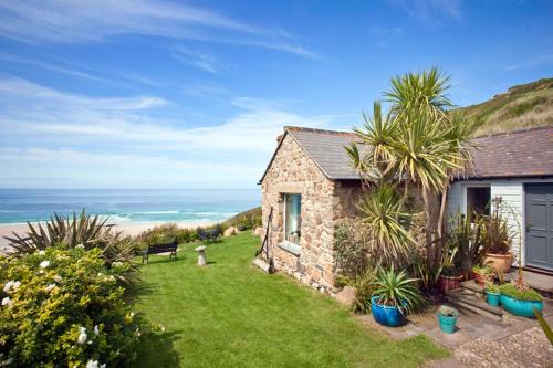 Sennen Cove Casa | Sheldrake, Spacious Villa, Panoramic Sea-views, Large Garden, By Beach