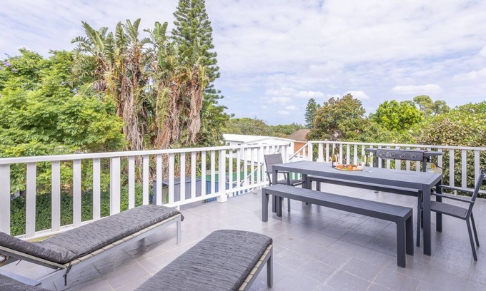 Fingal Bay Casa | Shells on the Shore 1, 9 Lentara St - Air Con, Wi-Fi, Linen, Boat Parking