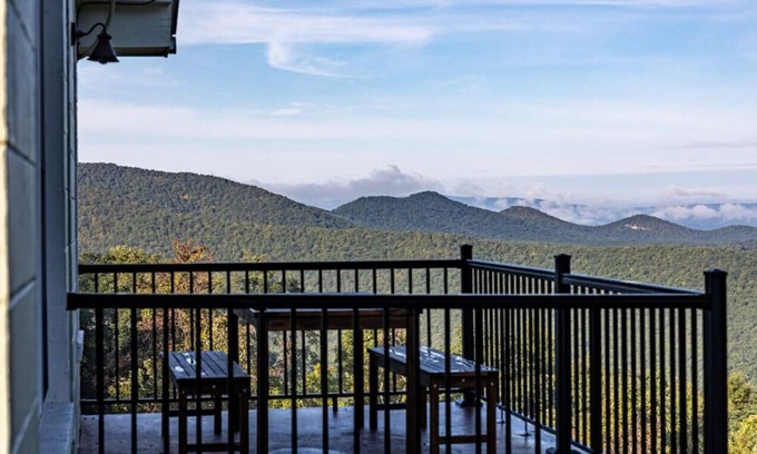 Stanley Casa | Shenandoah Hideaway MTN Top Views Total Privacy!