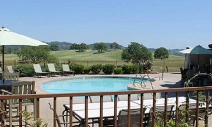 Plymouth Hotel | Shenandoah Inn