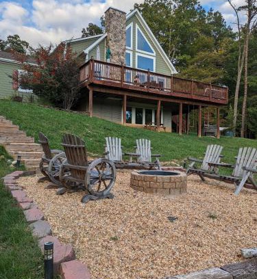 Front Royal Casa | Shenandoah Thunder Chalet Guest Suite
