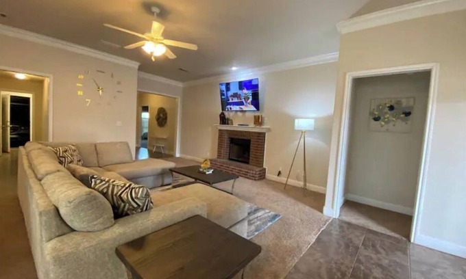 Midland Casa | Shepherd's Court - A 4-bedroom retreat