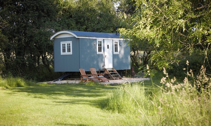 Bedford Cabina | Shepherd's Hut in Turvey, Bedfordshire