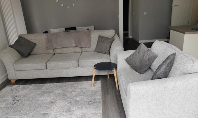 Tewkesbury Apartamento | Shepherd's Rest Apartments Central Location With Parking