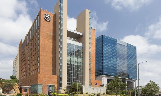 Nanakram Guda Hotel | Sheraton Hyderabad Hotel