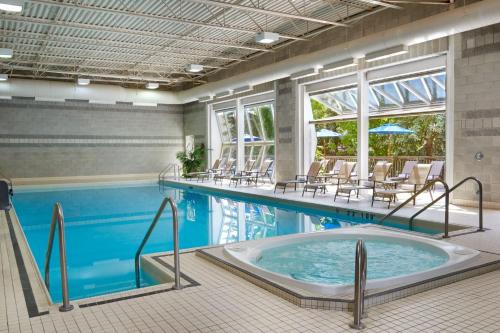 Richmond Hill Hotel | Sheraton Parkway Toronto North Hotel & Suites