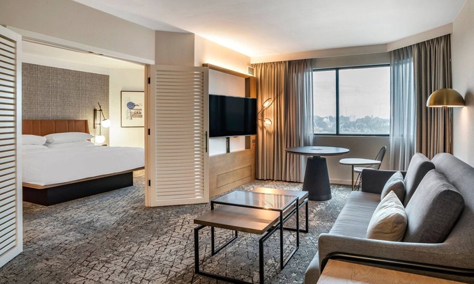Downtown Wilmington Hotel | Sheraton Suites Wilmington Downtown