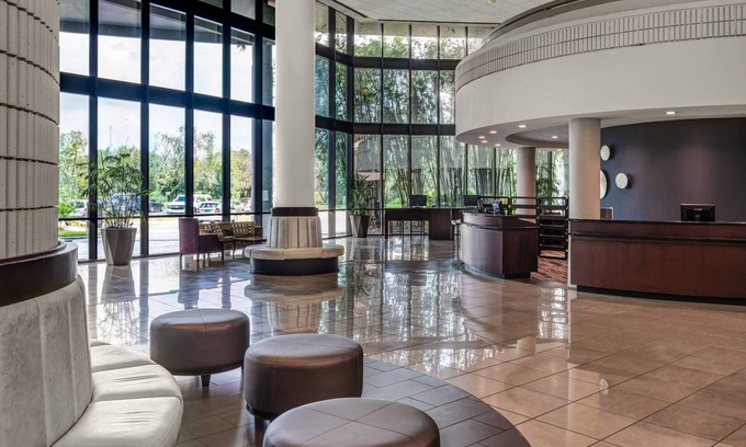 Tampa Hotel | Sheraton Tampa Brandon Hotel