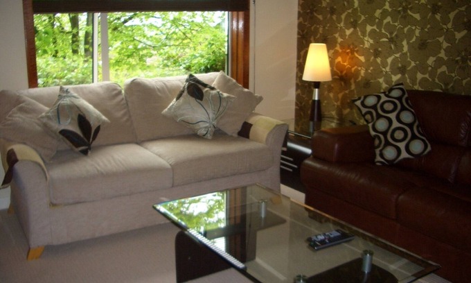 Pollokshields Apartamento | Sherbrooke 2-Bedroom Apartment 4 Star - Parking - Free WiFi - Quiet Location